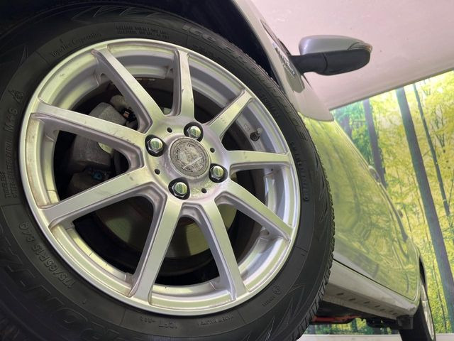 �y15�C���`�A���~�z�C�[���z�O�ςɃ}�b�`�����A���~�z�C�[���𑕒����Ă���܂��B�e��A���~�z�C�[����A�X�^�b�h���X�^�C�����戵�����Ă���܂��B���񂲑��k����������