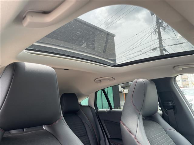 CLAシューティングブレークCLA180 AMGスタイル