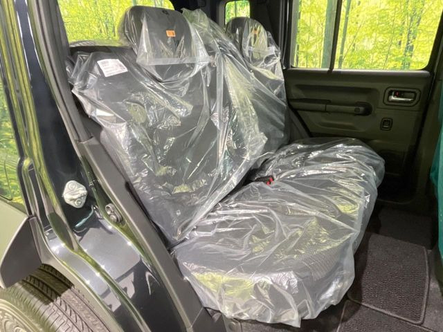 高品質なオリジナルフロアマットもオプションにてご用意しております。お好きなデザインやカラーをお車に合わせて選んでいただくことができます♪