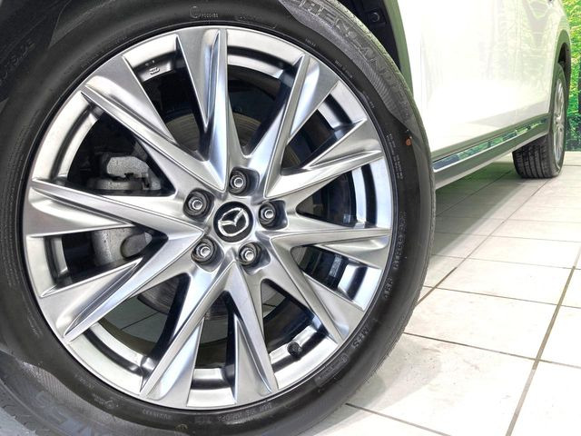 �y����19�C���`�A���~�z�C�[���z�O�ςɃ}�b�`���������A���~�z�C�[���𑕒����Ă���܂��B�e��ЊO�A���~�z�C�[����A�X�^�b�h���X�^�C�����戵�����Ă���܂��B���񂲑��k����������