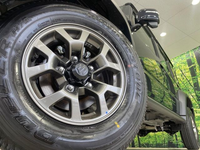 �y����15�C���`�A���~�z�C�[���z�O�ςɃ}�b�`���������A���~�z�C�[���𑕒����Ă���܂��B�e��ЊO�A���~�z�C�[����A�X�^�b�h���X�^�C�����戵�����Ă���܂��B���񂲑��k����������