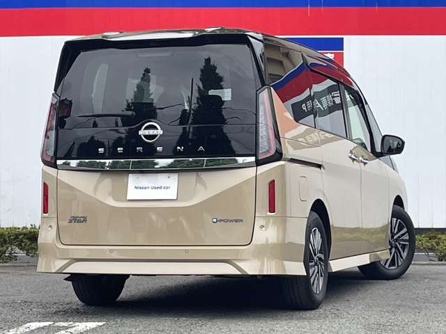 セレナ1.4 e-POWER ハイウェイスターV