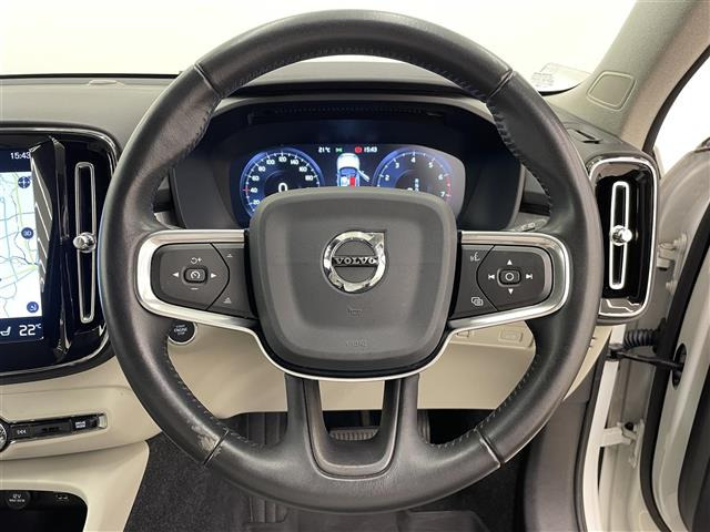 XC40T4 モメンタム