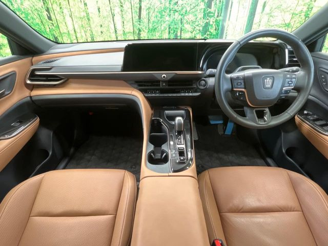 クラウンスポーツ2.5 Z E-Four 4WD