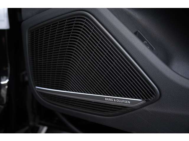 Bang&Olufsen�T�E���h�V�X�e��