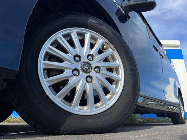 �y����15�C���`�A���~�z�C�[���z�O�ςɃ}�b�`���������A���~�z�C�[���𑕒����Ă���܂��B�e��ЊO�A���~�z�C�[����A�X�^�b�h���X�^�C�����戵�����Ă���܂��B���񂲑��k����������