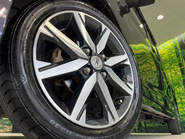 �y����15�C���`�A���~�z�C�[���z�O�ςɃ}�b�`���������A���~�z�C�[���𑕒����Ă���܂��B�e��ЊO�A���~�z�C�[����A�X�^�b�h���X�^�C�����戵�����Ă���܂��B���񂲑��k����������