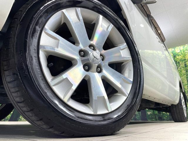 �y����18�C���`�A���~�z�C�[���z�O�ςɃ}�b�`���������A���~�z�C�[���𑕒����Ă���܂��B�e��ЊO�A���~�z�C�[����A�X�^�b�h���X�^�C�����戵�����Ă���܂��B���񂲑��k����������