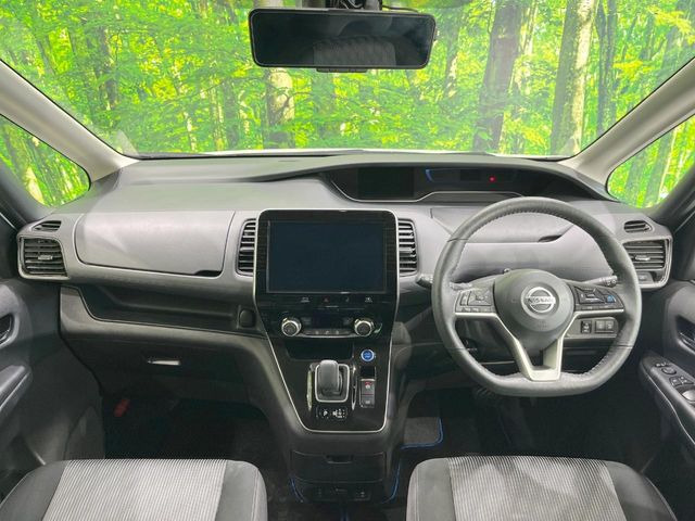 セレナ1.2 e-POWER ハイウェイスターV