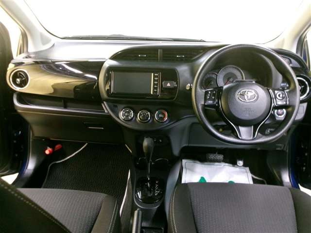 ヴィッツ1.3 F セーフティ エディションIII 4WD