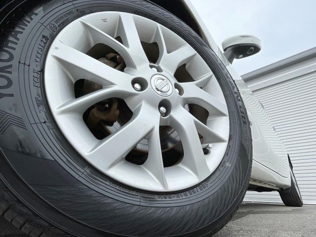�y����15�C���`�A���~�z�C�[���z�O�ςɃ}�b�`���������A���~�z�C�[���𑕒����Ă���܂��B�e��ЊO�A���~�z�C�[����A�X�^�b�h���X�^�C�����戵�����Ă���܂��B���񂲑��k����������