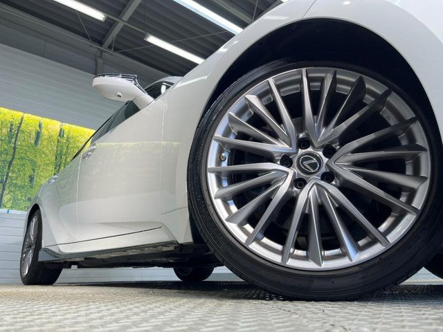 �y����19�C���`�A���~�z�C�[���z�O�ςɃ}�b�`���������A���~�z�C�[���𑕒����Ă���܂��B�e��ЊO�A���~�z�C�[����A�X�^�b�h���X�^�C�����戵�����Ă���܂��B���񂲑��k����������