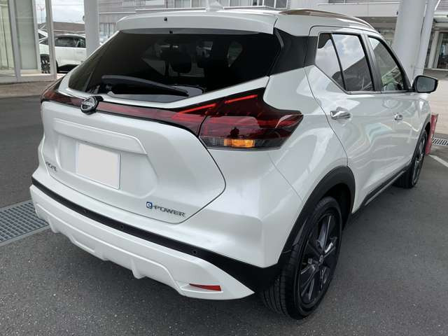 キックス1.2 X 90周年記念車 (e-POWER)