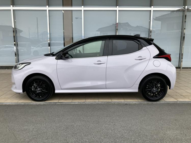 ヤリス1.5 ハイブリッド Z E-Four 4WD