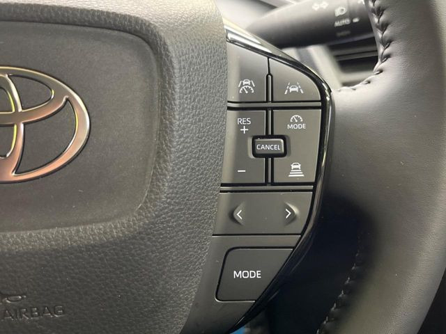 【レーダークルーズコントロール】高速道路での長距離走行が楽に!!自動で速度を保つクルーズコントロールが、衝突軽減システムと連携し、前方の車両を感知して車間を保つように速度調節してくれます!!
