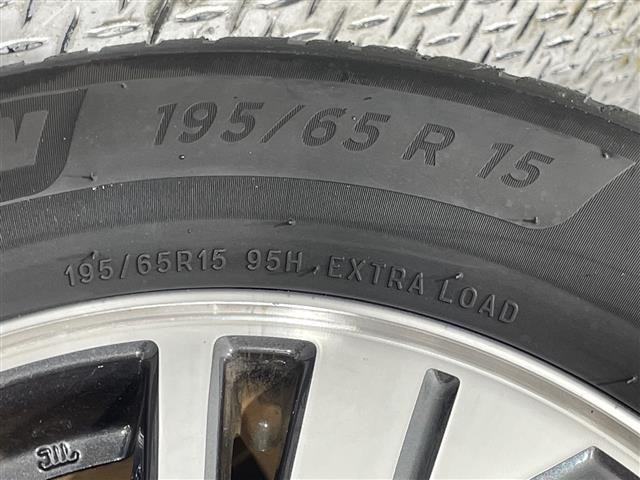 セレナ1.2 e-POWER ハイウェイスターV