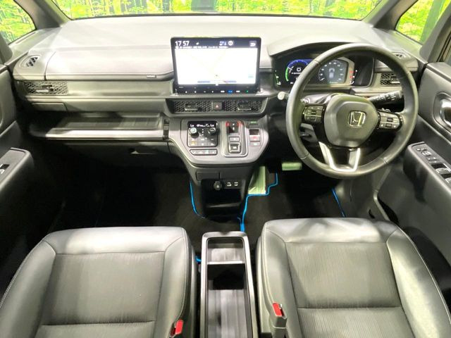 ステップワゴン2.0 e:HEV スパーダ