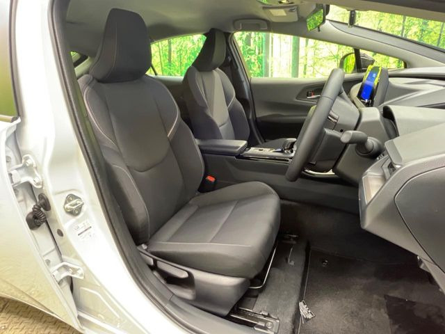 運転席シート廻りは使用感も少なく、良好な状態となっています。丁寧に使われていたことがよくわかりますね。