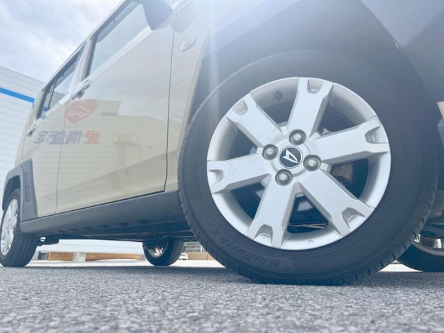 �y�����A���~�z�C�[���z�O�ςɃ}�b�`���������A���~�z�C�[���𑕒����Ă���܂��B�e��ЊO�A���~�z�C�[����A�X�^�b�h���X�^�C�����戵�����Ă���܂��B���񂲑��k����������