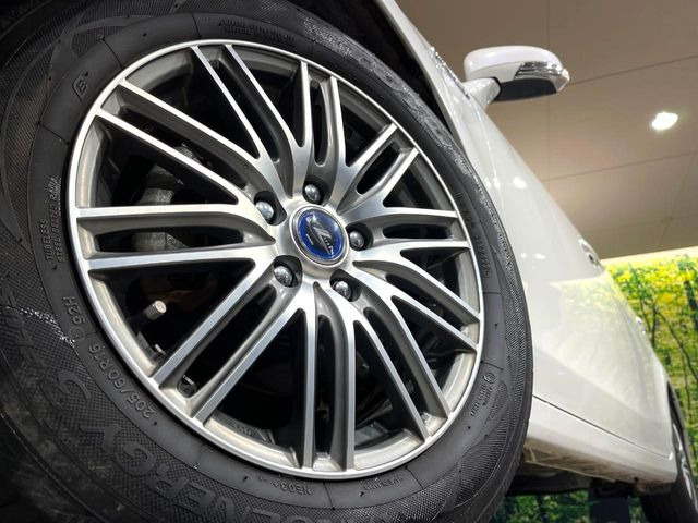 �y16�C���`�A���~�z�C�[���z�O�ςɃ}�b�`�����A���~�z�C�[���𑕒����Ă���܂��B�e��A���~�z�C�[����A�X�^�b�h���X�^�C�����戵�����Ă���܂��B���񂲑��k����������
