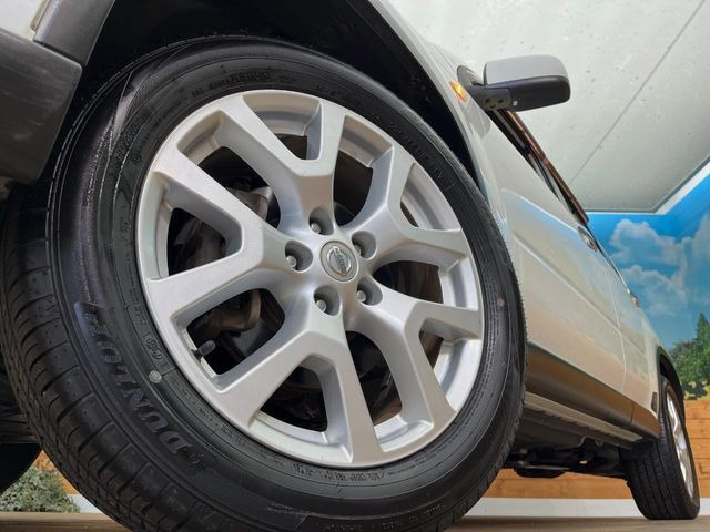 �y����18�C���`�A���~�z�C�[���z�O�ςɃ}�b�`���������A���~�z�C�[���𑕒����Ă���܂��B�e��ЊO�A���~�z�C�[����A�X�^�b�h���X�^�C�����戵�����Ă���܂��B���񂲑��k����������