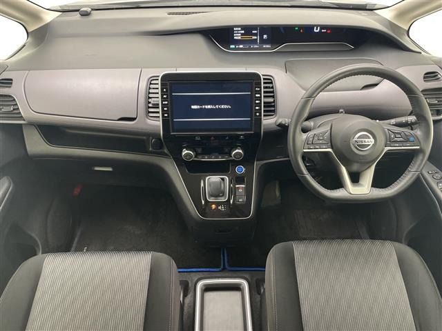 セレナ1.2 e-POWER ハイウェイスターV