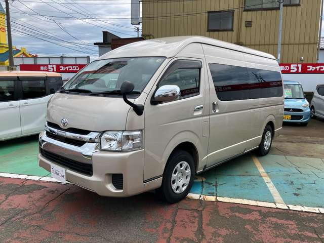 ハイエース2.7 グランドキャビン 4WD