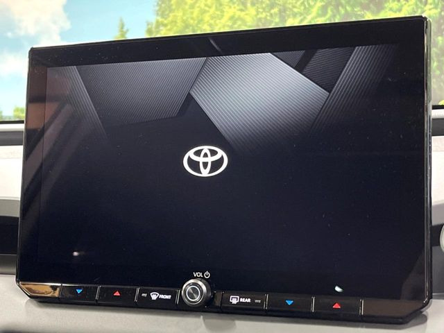 �y12.9�C���` �f�B�X�v���C�I�[�f�B�I�z���ʂ̃f�B�X�v���C��AppleCarPlay��AndroidAuto�����p�\�B�傫�ȉ�ʂŃX�}�z�i�r�A�v���������p���������܂���