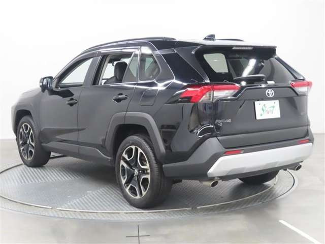 RAV42.0 アドベンチャー 4WD