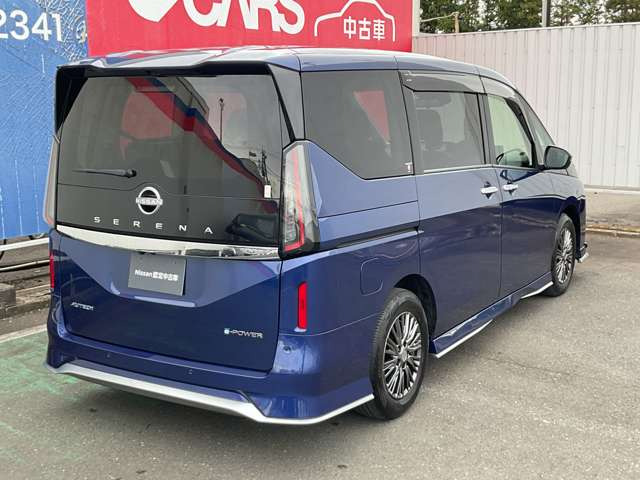 セレナ1.4 e-POWER AUTECH