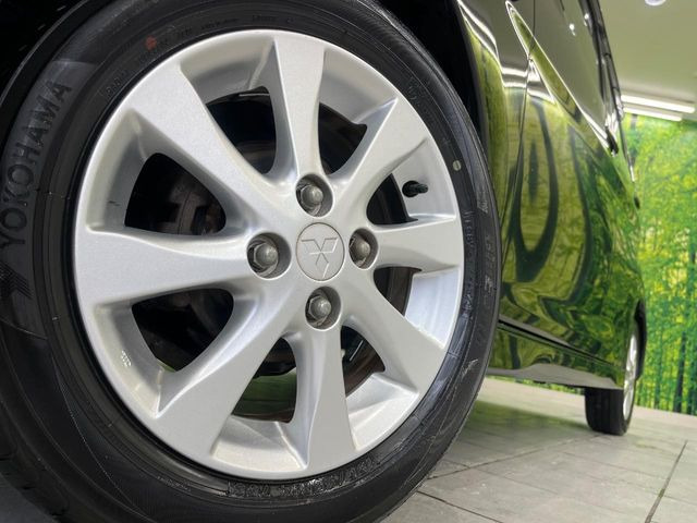 �y����14�C���`�A���~�z�C�[���z�O�ςɃ}�b�`���������A���~�z�C�[���𑕒����Ă���܂��B�e��ЊO�A���~�z�C�[����A�X�^�b�h���X�^�C�����戵�����Ă���܂��B���񂲑��k����������
