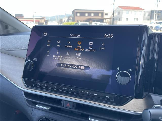 ノートオーラ1.2 G FOUR レザーエディション 4WD