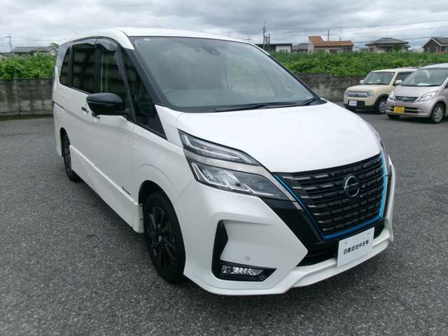 セレナ1.2 e-POWER ハイウェイスターV アーバンクロム