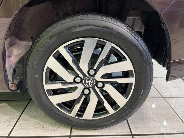 �y����14�C���`�A���~�z�C�[���z�O�ςɃ}�b�`���������A���~�z�C�[���𑕒����Ă���܂��B�e��ЊO�A���~�z�C�[����A�X�^�b�h���X�^�C�����戵�����Ă���܂��B���񂲑��k����������
