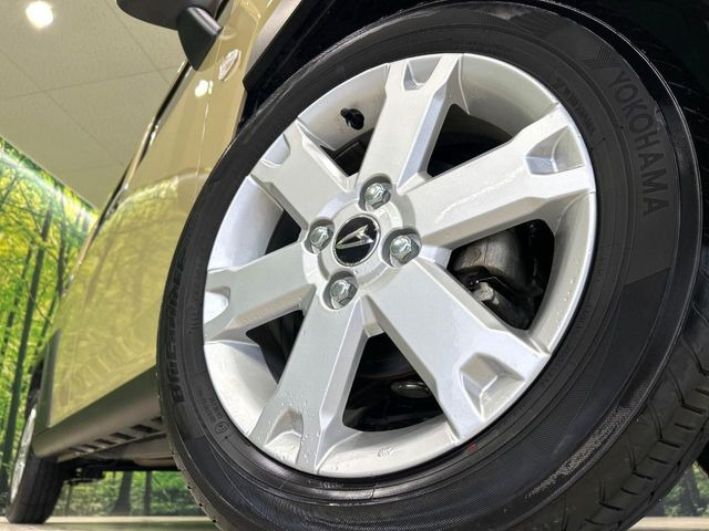 �y����15�C���`�A���~�z�C�[���z�O�ςɃ}�b�`���������A���~�z�C�[���𑕒����Ă���܂��B�e��ЊO�A���~�z�C�[����A�X�^�b�h���X�^�C�����戵�����Ă���܂��B���񂲑��k����������