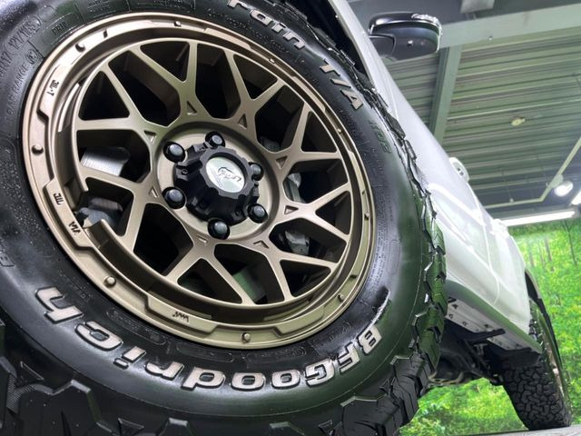 �y17�C���`�A���~�z�C�[���z�O�ςɃ}�b�`�����A���~�z�C�[���𑕒����Ă���܂��B�e��A���~�z�C�[����A�X�^�b�h���X�^�C�����戵�����Ă���܂��B���񂲑��k����������