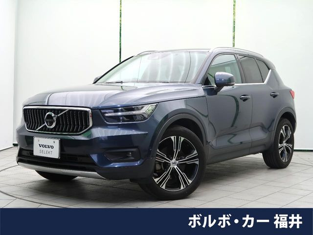 XC40B4 AWD インスクリプション 4WD