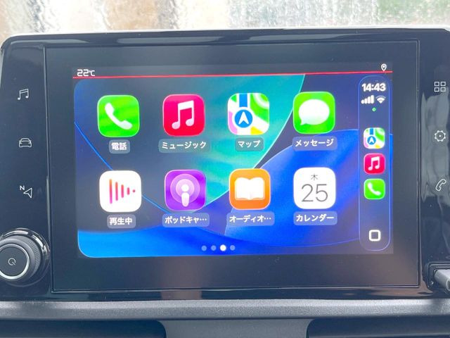 ��Apple Car Play:�X�}�z�Ƃ̗L���ڑ��ŁA�i�r�E�I�[�f�B�I�Đ��ȂǃX�}�z�̃A�v���@�\����ʂł��g����֗��@�\�ł�!
