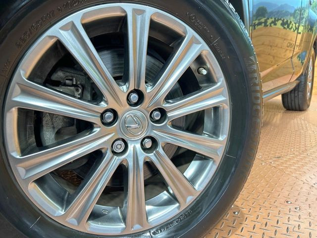 �y����17�C���`�A���~�z�C�[���z�O�ςɃ}�b�`���������A���~�z�C�[���𑕒����Ă���܂��B�e��ЊO�A���~�z�C�[����A�X�^�b�h���X�^�C�����戵�����Ă���܂��B���񂲑��k����������