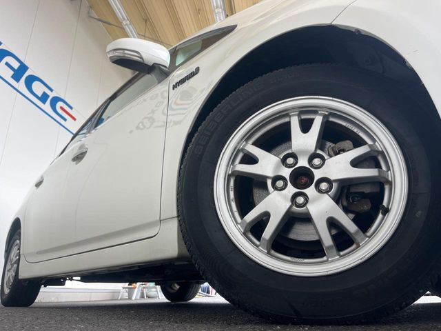 �y����15�C���`�A���~�z�C�[���z�O�ςɃ}�b�`���������A���~�z�C�[���𑕒����Ă���܂��B�e��ЊO�A���~�z�C�[����A�X�^�b�h���X�^�C�����戵�����Ă���܂��B���񂲑��k����������