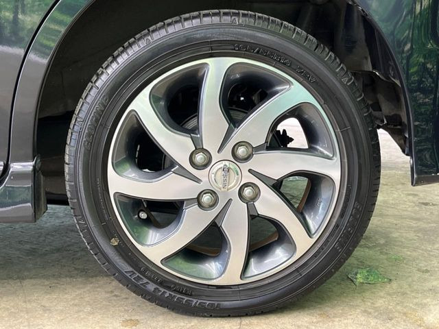 �y����14�C���`�A���~�z�C�[���z�O�ςɃ}�b�`���������A���~�z�C�[���𑕒����Ă���܂��B�e��ЊO�A���~�z�C�[����A�X�^�b�h���X�^�C�����戵�����Ă���܂��B���񂲑��k����������