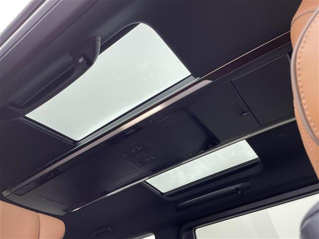 ヴェルファイアハイブリッド 2.5 Z プレミア E-Four 4WD