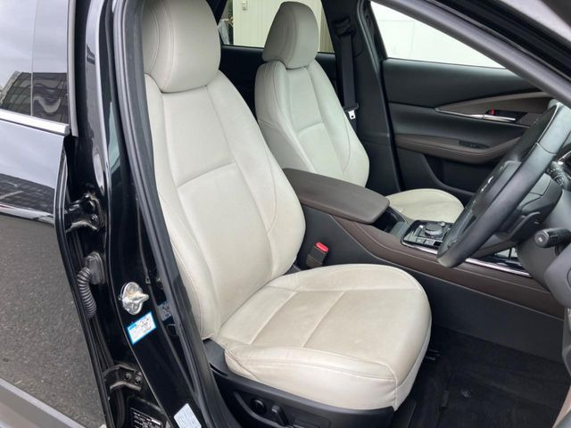 �y���烌�U�[�V�[�g�z����̂ӂ���肪�e�ՂŃ����e�i���X�����ȒP�ȁA�@�\���ɗD��鍇����v���̗p�����㎿�ȃV�[�g�ł��B����S�n���悭�A���������ӂ��S�n�ǂ��ԓ���Ԃ����o���Ă���܂��B