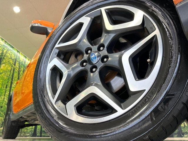 �y����18�C���`�A���~�z�C�[���z�O�ςɃ}�b�`���������A���~�z�C�[���𑕒����Ă���܂��B�e��ЊO�A���~�z�C�[����A�X�^�b�h���X�^�C�����戵�����Ă���܂��B���񂲑��k����������