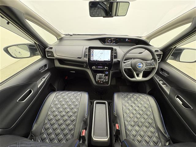 セレナ1.2 e-POWER ハイウェイスターV
