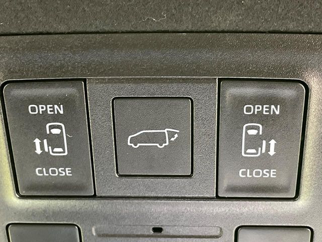 ヴォクシー1.8 ハイブリッド S-Z