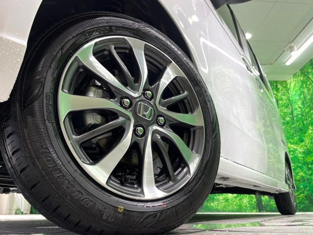 �y����14�C���`�A���~�z�C�[���z�O�ςɃ}�b�`���������A���~�z�C�[���𑕒����Ă���܂��B�e��ЊO�A���~�z�C�[����A�X�^�b�h���X�^�C�����戵�����Ă���܂��B���񂲑��k����������