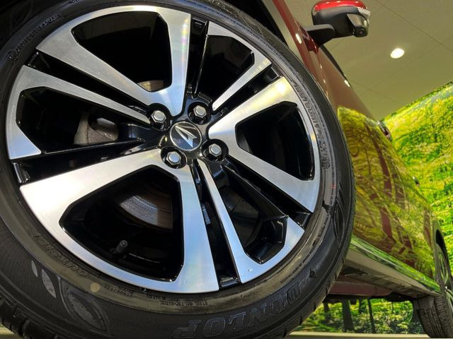�y����17�C���`�A���~�z�C�[���z�O�ςɃ}�b�`���������A���~�z�C�[���𑕒����Ă���܂��B�e��ЊO�A���~�z�C�[����A�X�^�b�h���X�^�C�����戵�����Ă���܂��B���񂲑��k����������