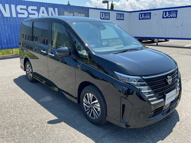 セレナ1.4 e-4ORCE ハイウェイスターV 4WD