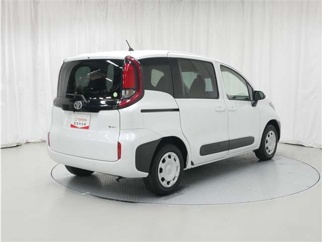 シエンタハイブリッド 1.5 G E-Four 4WD